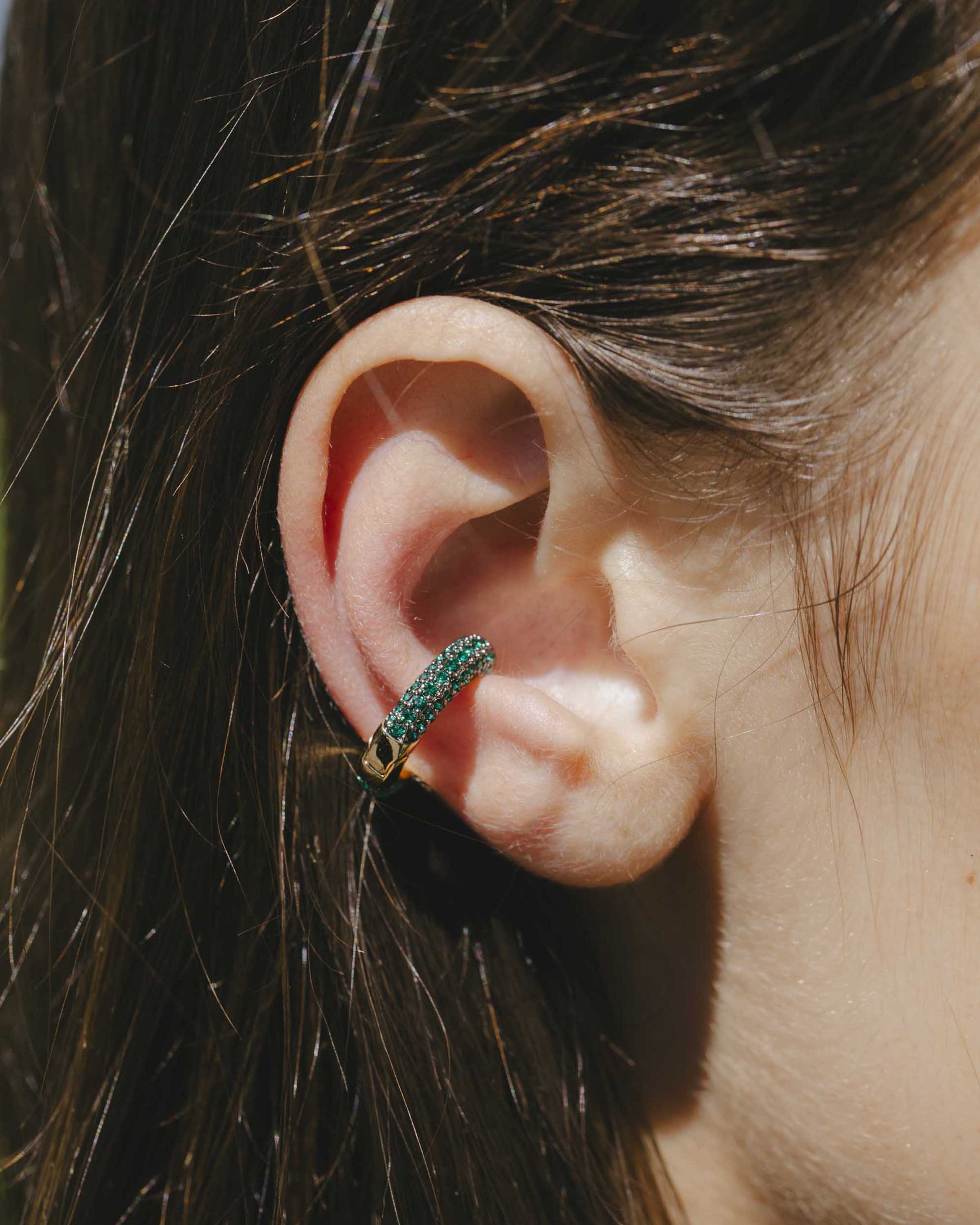Eva Pavé Ear Cuff
