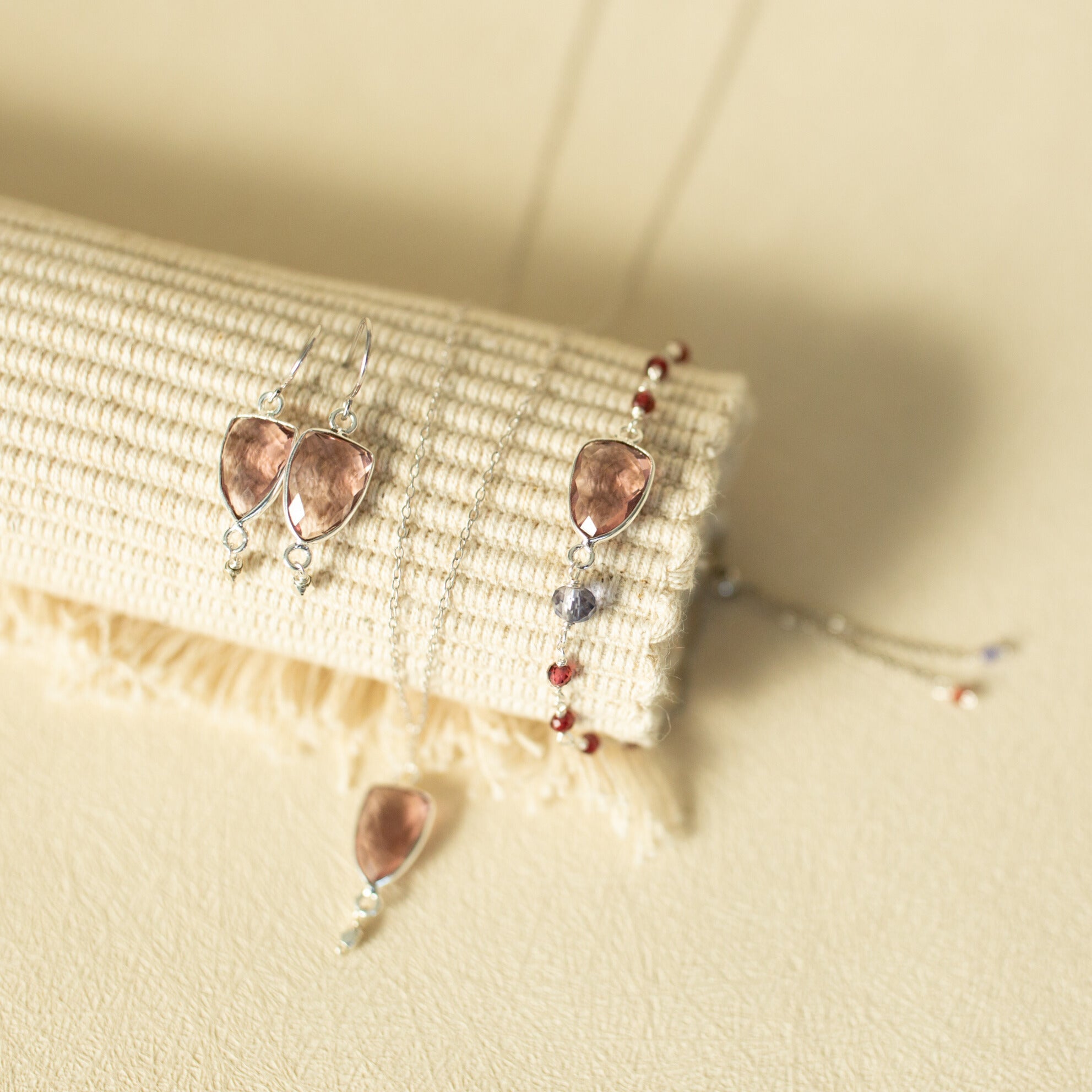 Rhodolite Garnet Gold Isla Collection
