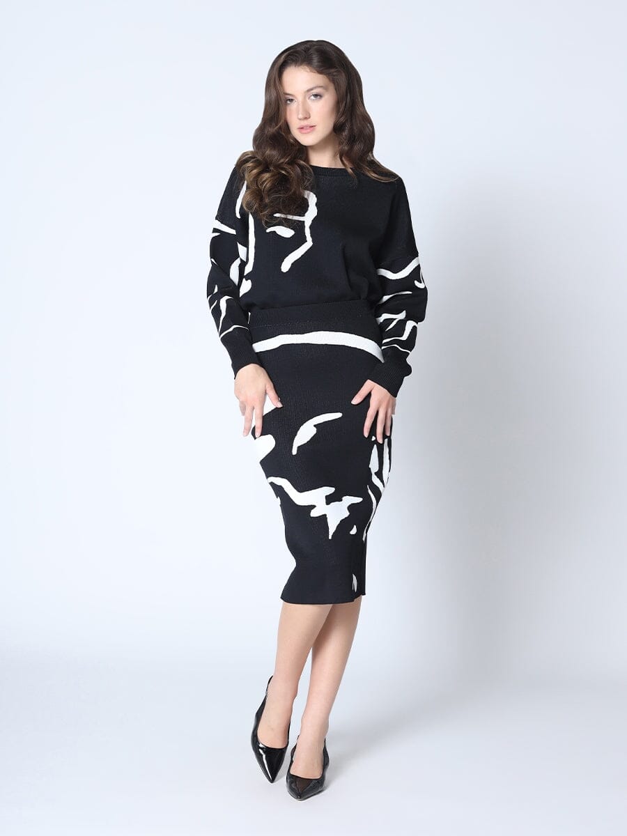 Face-Line Printing Bodycon Knit Skirt w/Back Slit