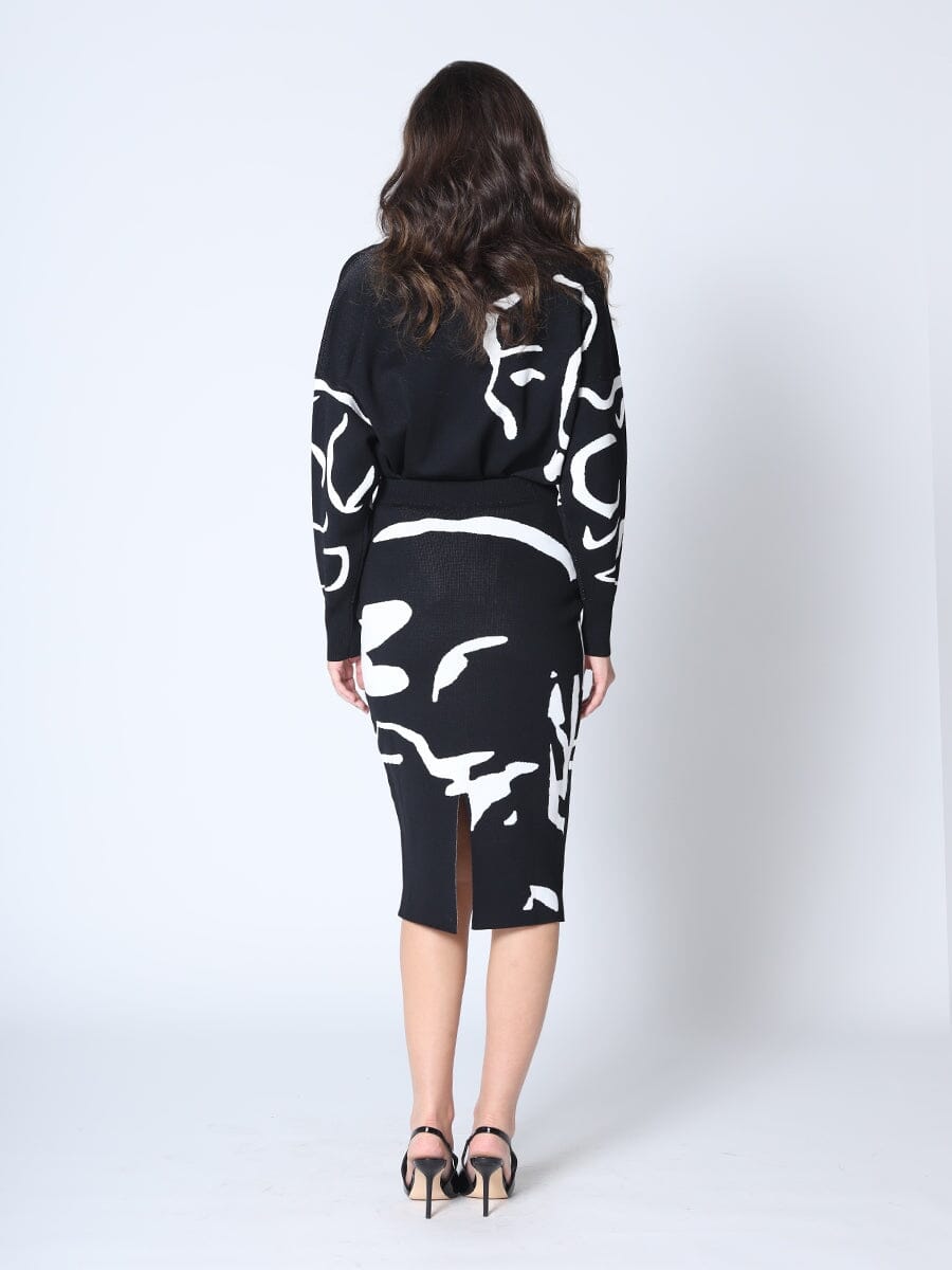 Face-Line Printing Bodycon Knit Skirt w/Back Slit