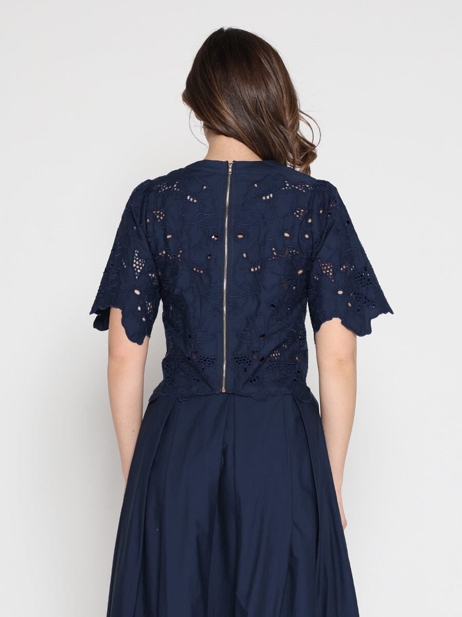 Gracia Fashion Women's Floral Lace Embroidered Short Sleeve Crop Top