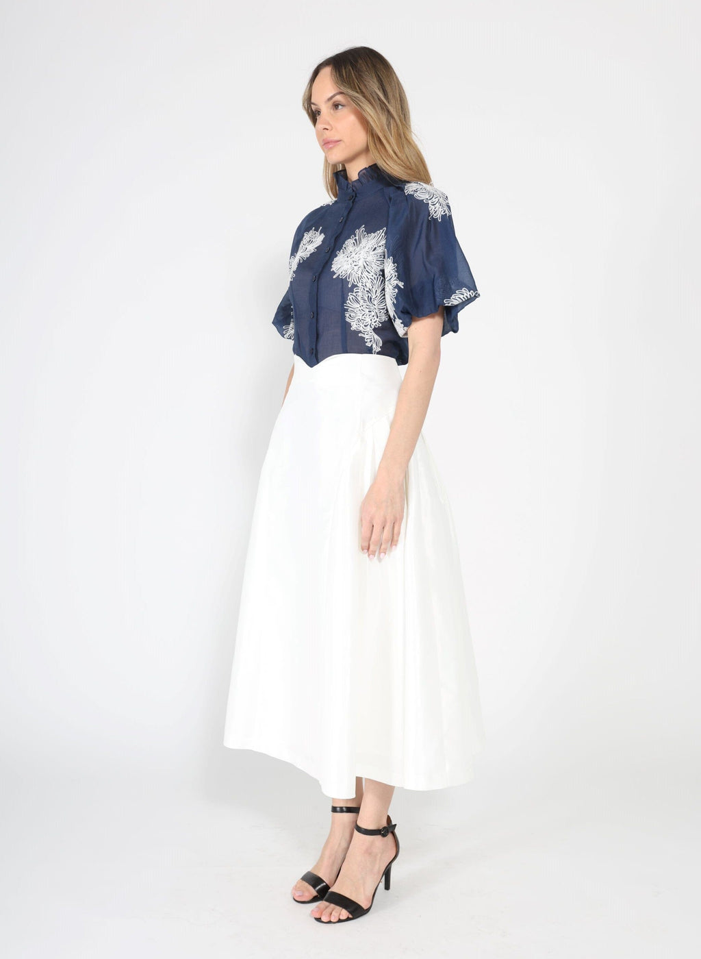 Puff sleeve embroidered organza top
